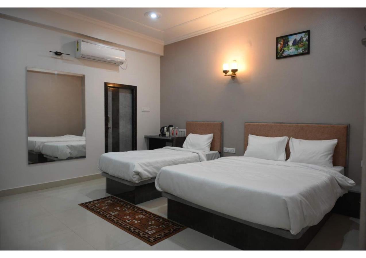 Hotel Ganga Kaveri Varanasi Dış mekan fotoğraf